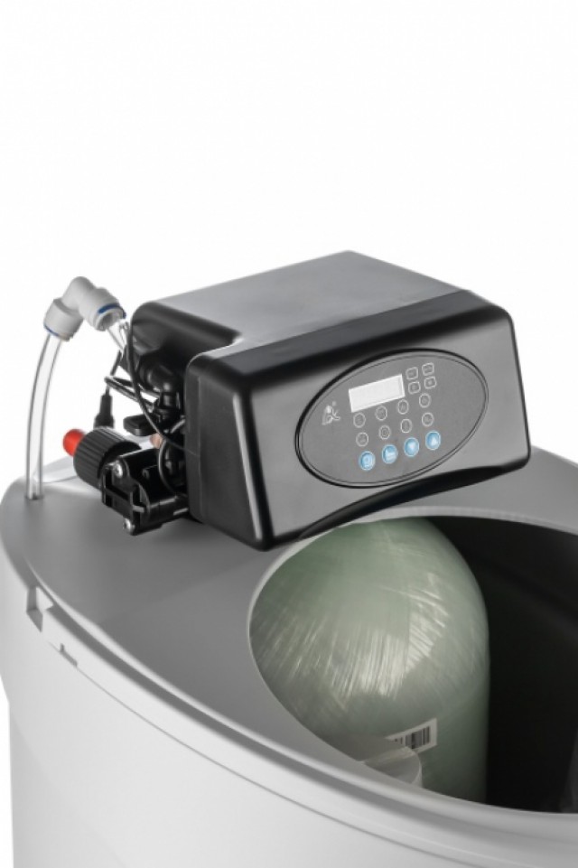 Умягчитель кабинетного типа Гейзер Aquachief 1017 Cabinet (R1000EO)